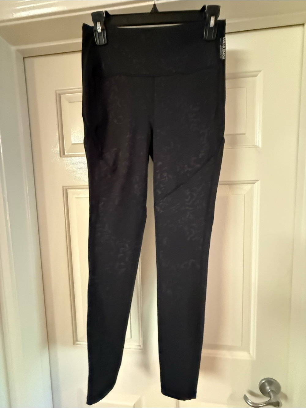 Lululemon x Barry’s Bootcamp “Stronger as One” Black Women's Leggings